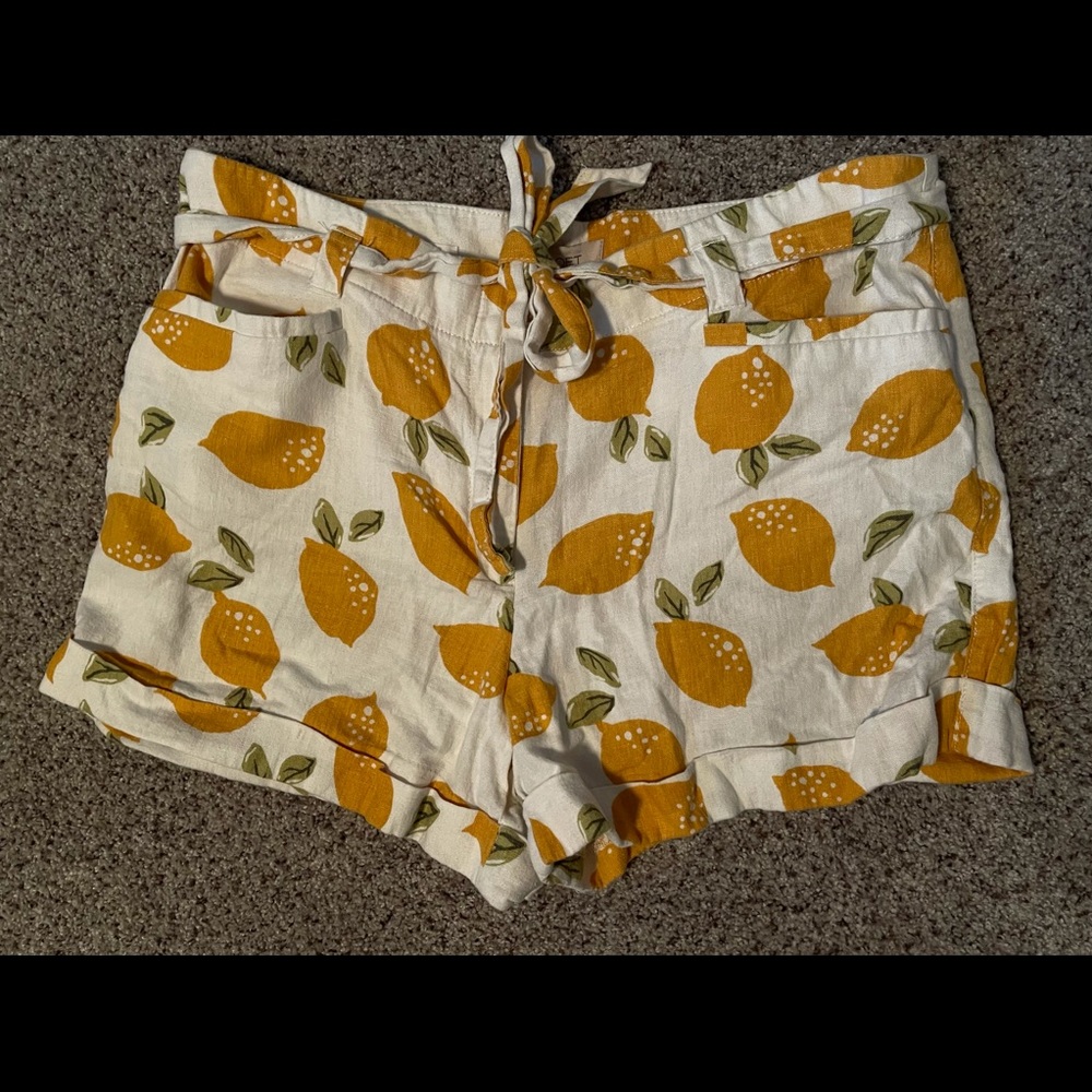 Women’s Loft Lemon Tie front Shorts
